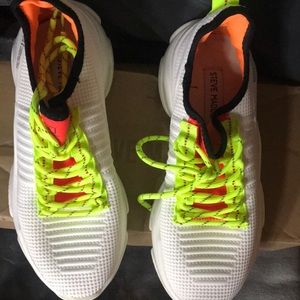 Steve Madden women sneakers